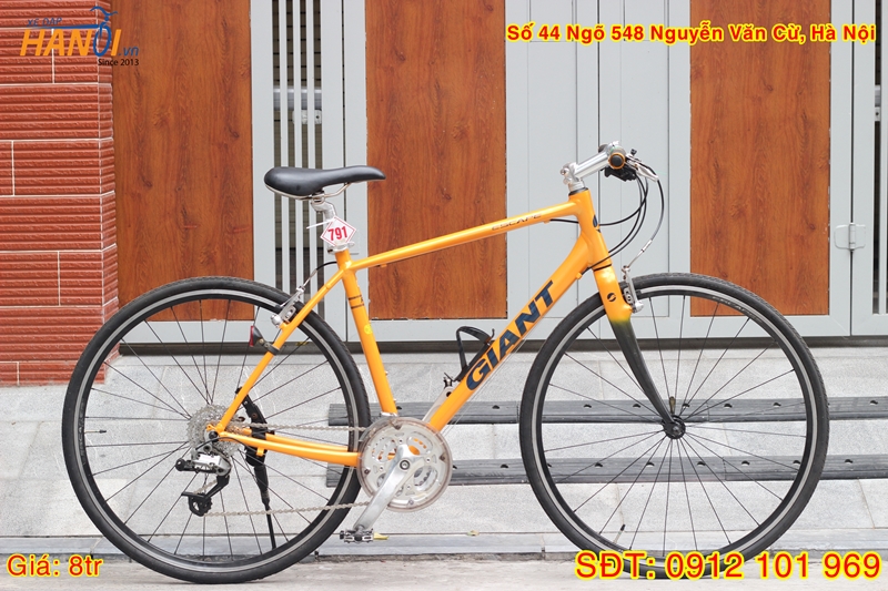 Xe đạp Touring Nhật bãi Giant Escape R3 tới từ Taiwan - càng carbon