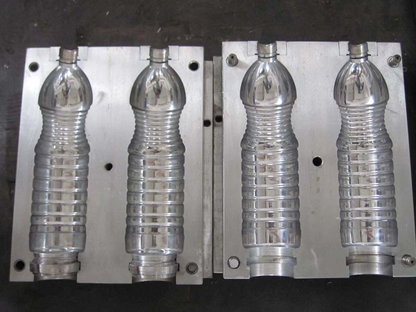 Làm Khuôn Chai Nhựa Theo Yêu Cầu