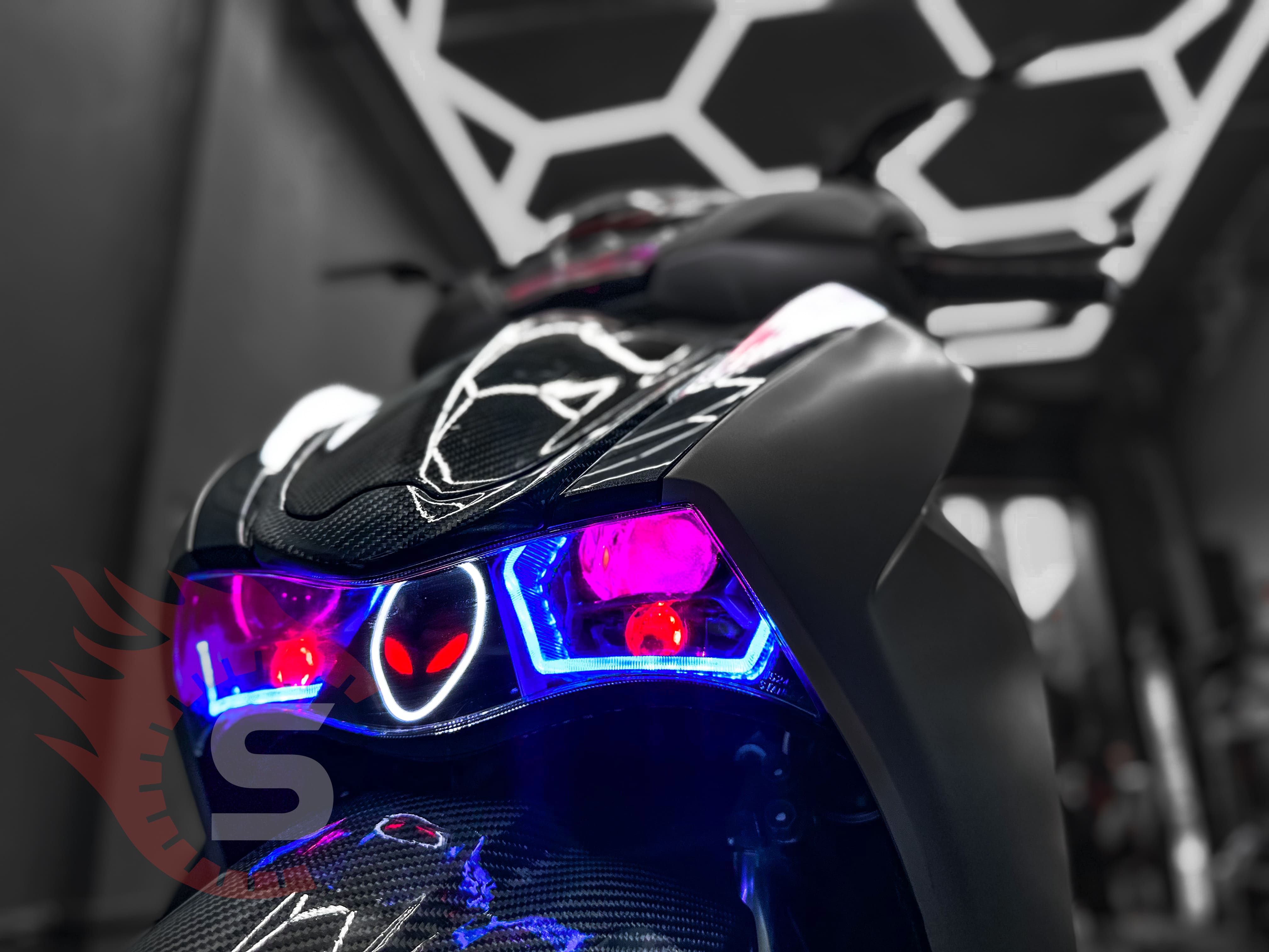 Độ đèn xe máy đẹp và an toàn tại TP.HCM