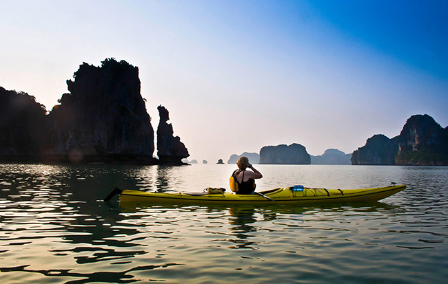 Tour du thuyền thăm vịnh Hạ Long 3 ngày 2 đêm