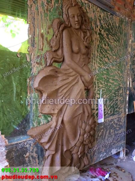 phù điêu cô gái ôm bình - (tranh phu dieu thieu nu om binh)