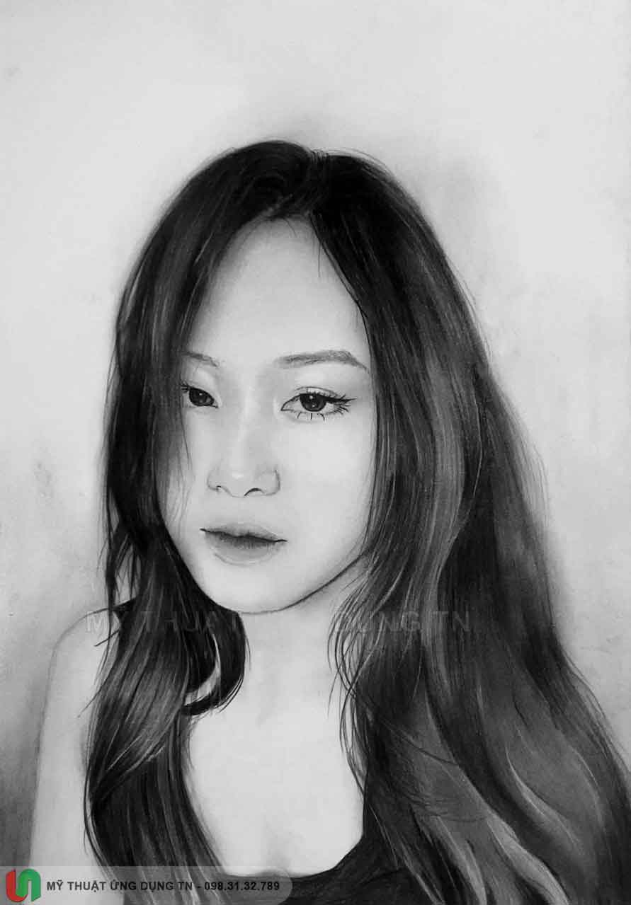 Tuyệt Tác Tranh Vẽ Chân Dung Chì: Vẻ Đẹp Vượt Thời Gian