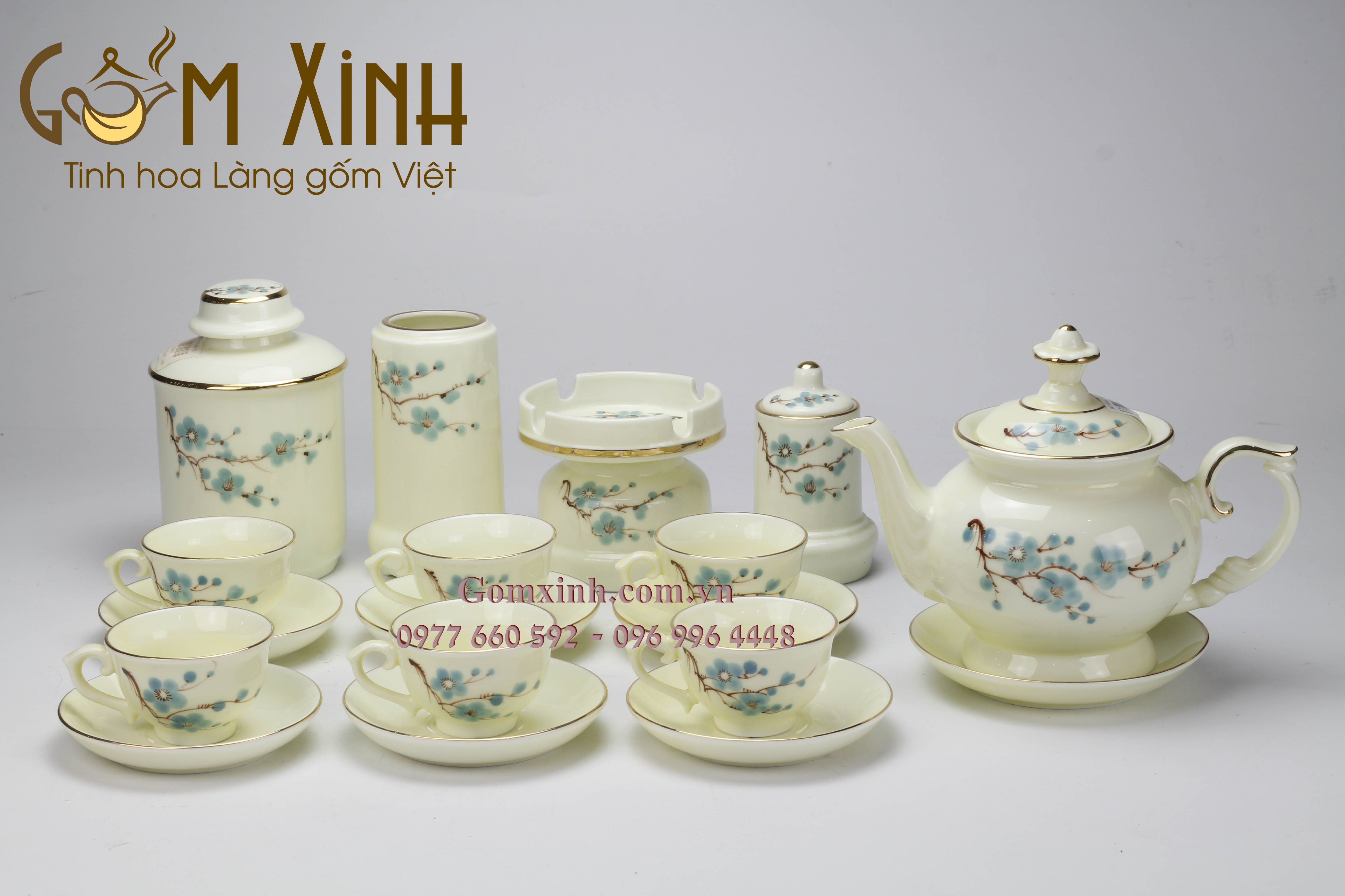 Bộ trà Phú Quý vẽ hoa đào vàng kim kèm phụ kiện