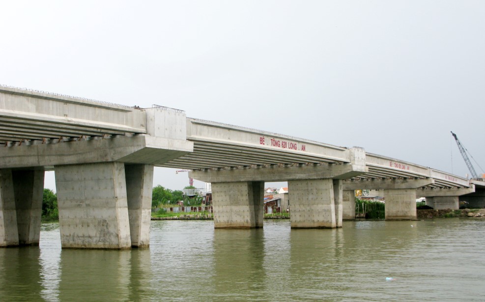 Xây dựng cầu Him Lam quận 7