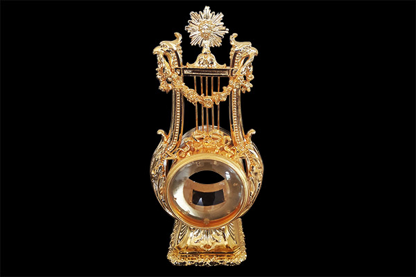 đồng hồ mạ vàng