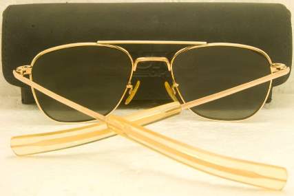 Phụ kiện mạ vàng kính cơn