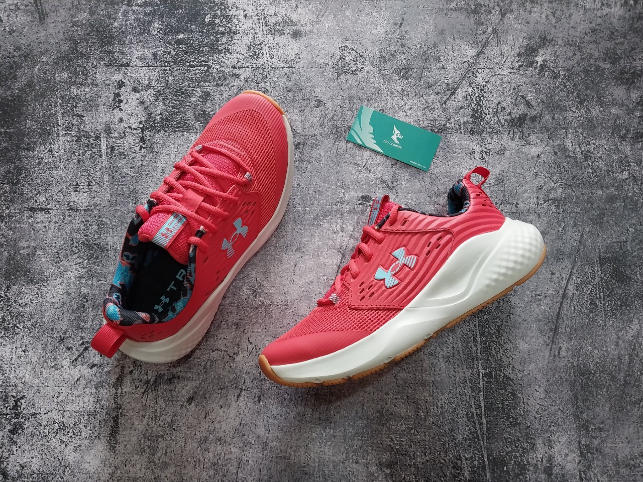 Giày thể thao Under Armour nữ - Red