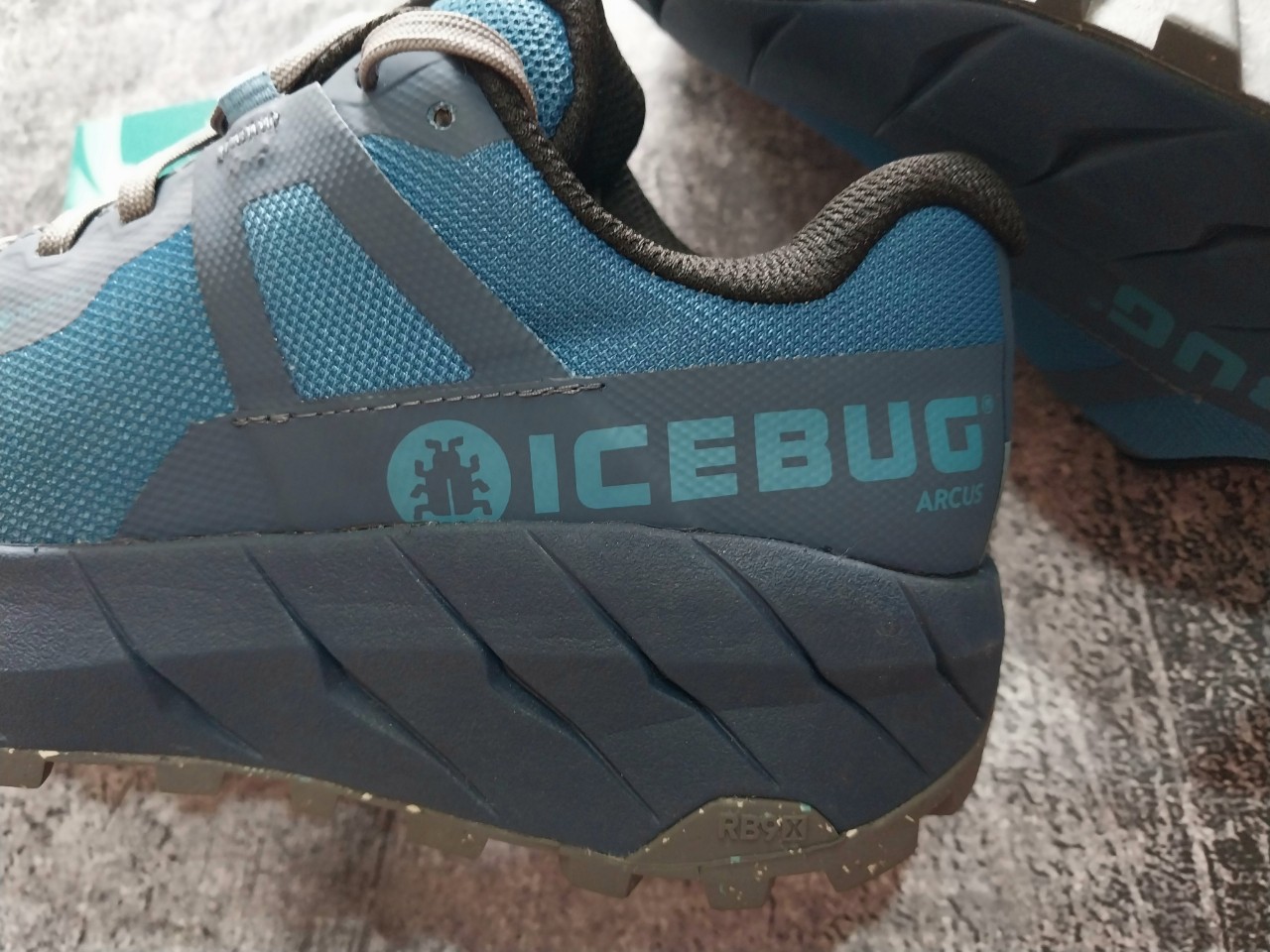 Giày leo núi I.C.E B.u.g GTX chống nước - Xanh
