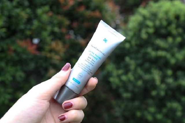 Kem chống nắng Skinceuticals Facial Defense SPF50+