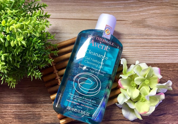 Gel rửa mặt Avene Cleansing đặc trị nhờn mụn cho mẹ bầu
