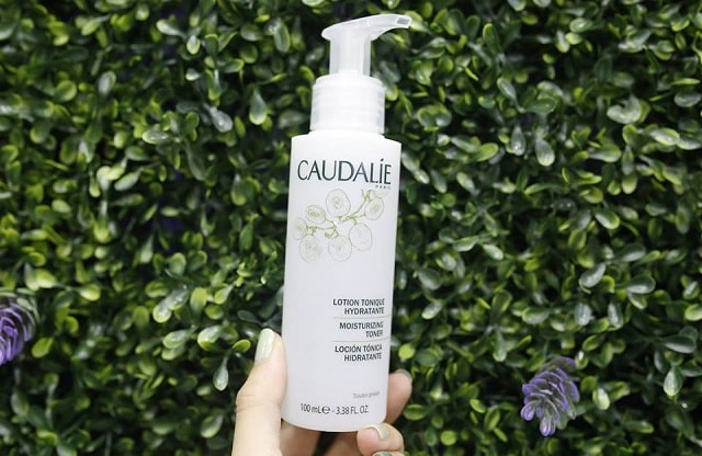 nước hoa hồng nào tốt cho da mụn