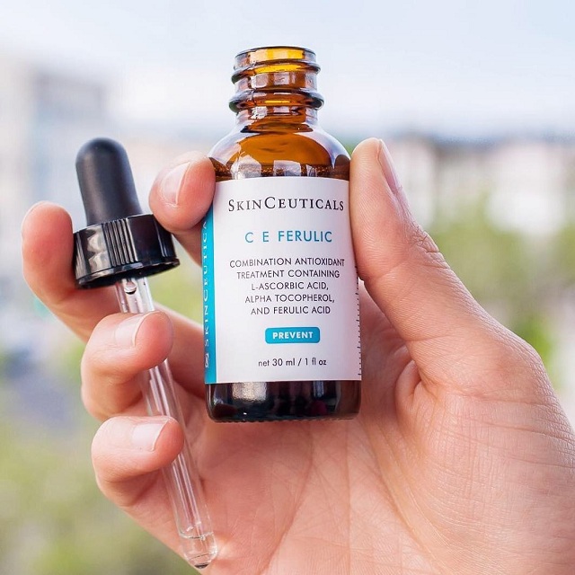 dùng serum chống lão hoá Skinceuticals CE Ferulic