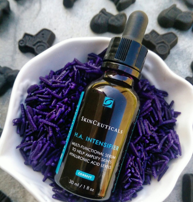 Serum dưỡng ẩm sâu SkinCeuticals H.A Intersifier có tốt không?