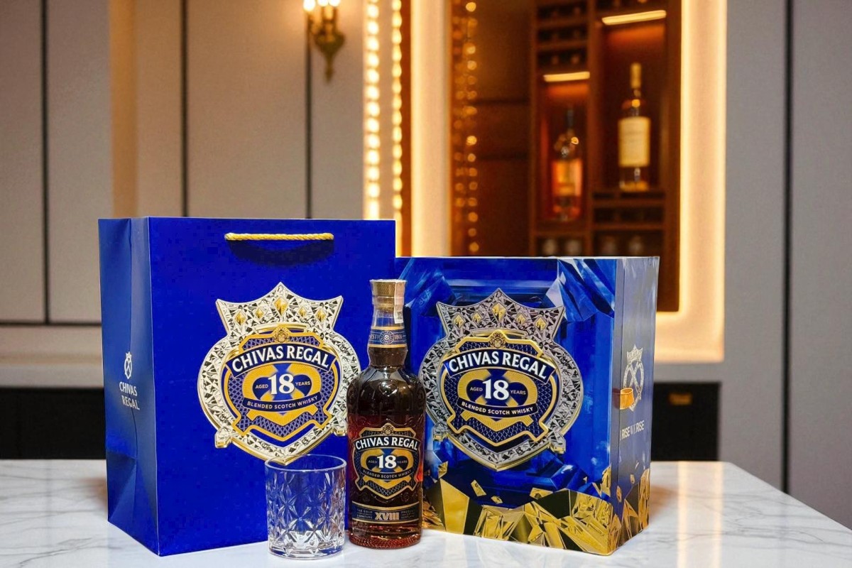 Chivas 18 hộp quà