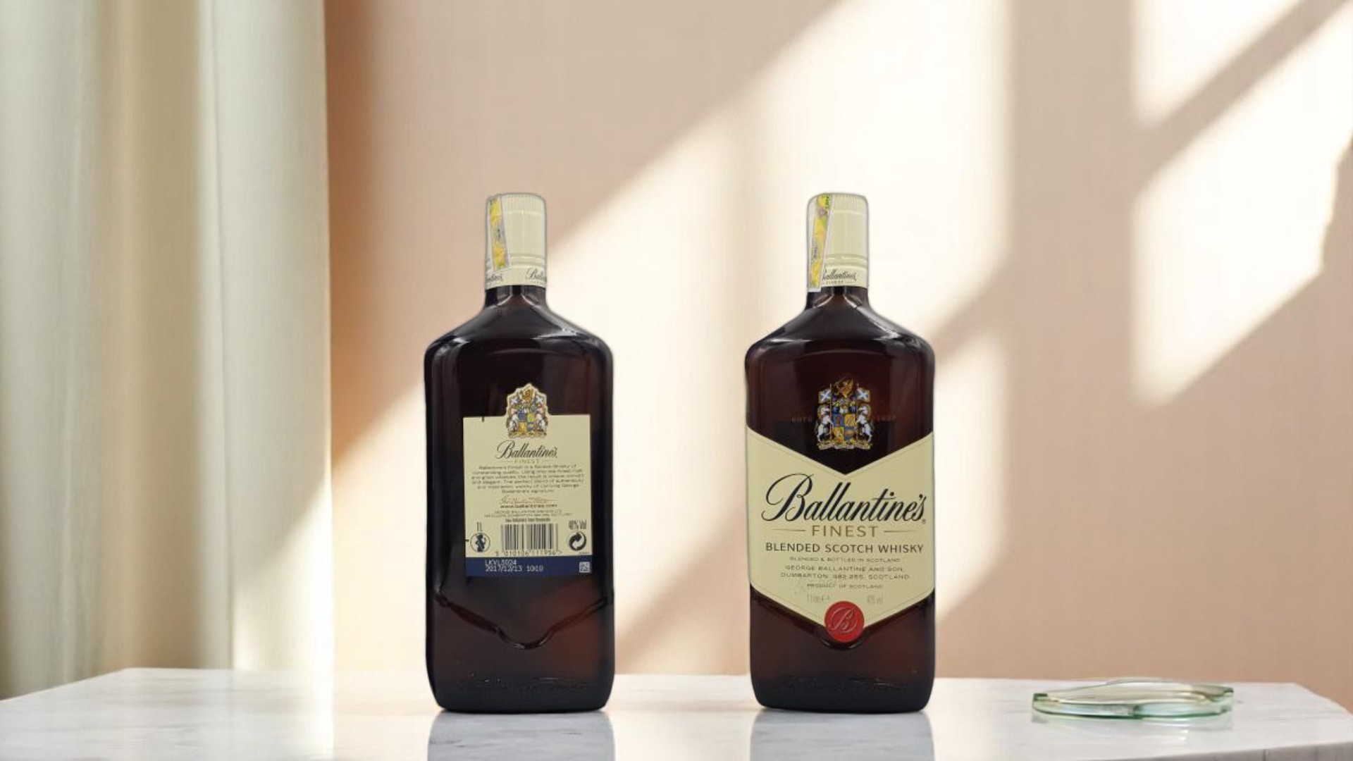 Phân biệt rượu Ballantines Finest 1 lít thật và giả