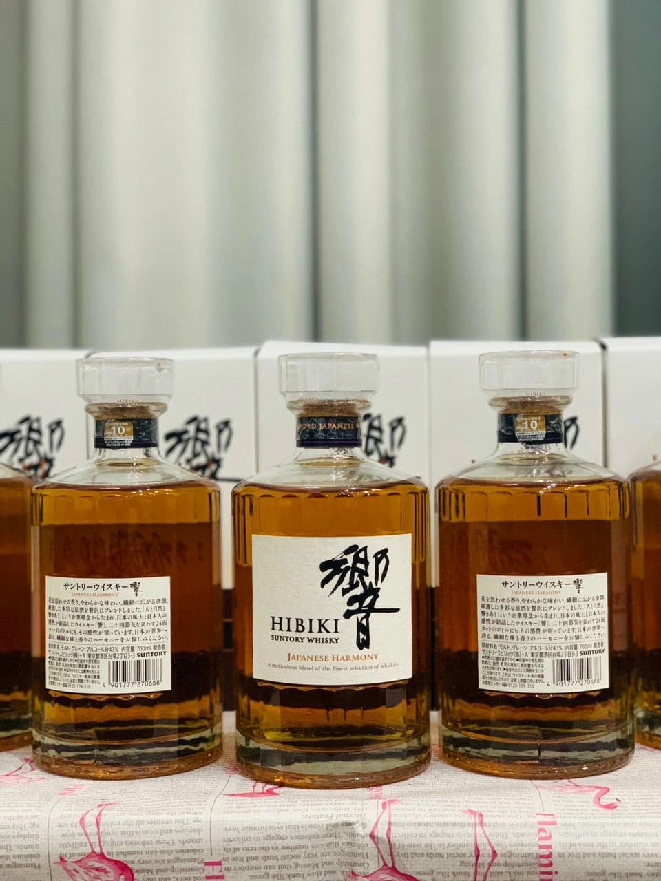Rượu Hibiki là một dòng whisky nổi tiếng của Nhật Bản