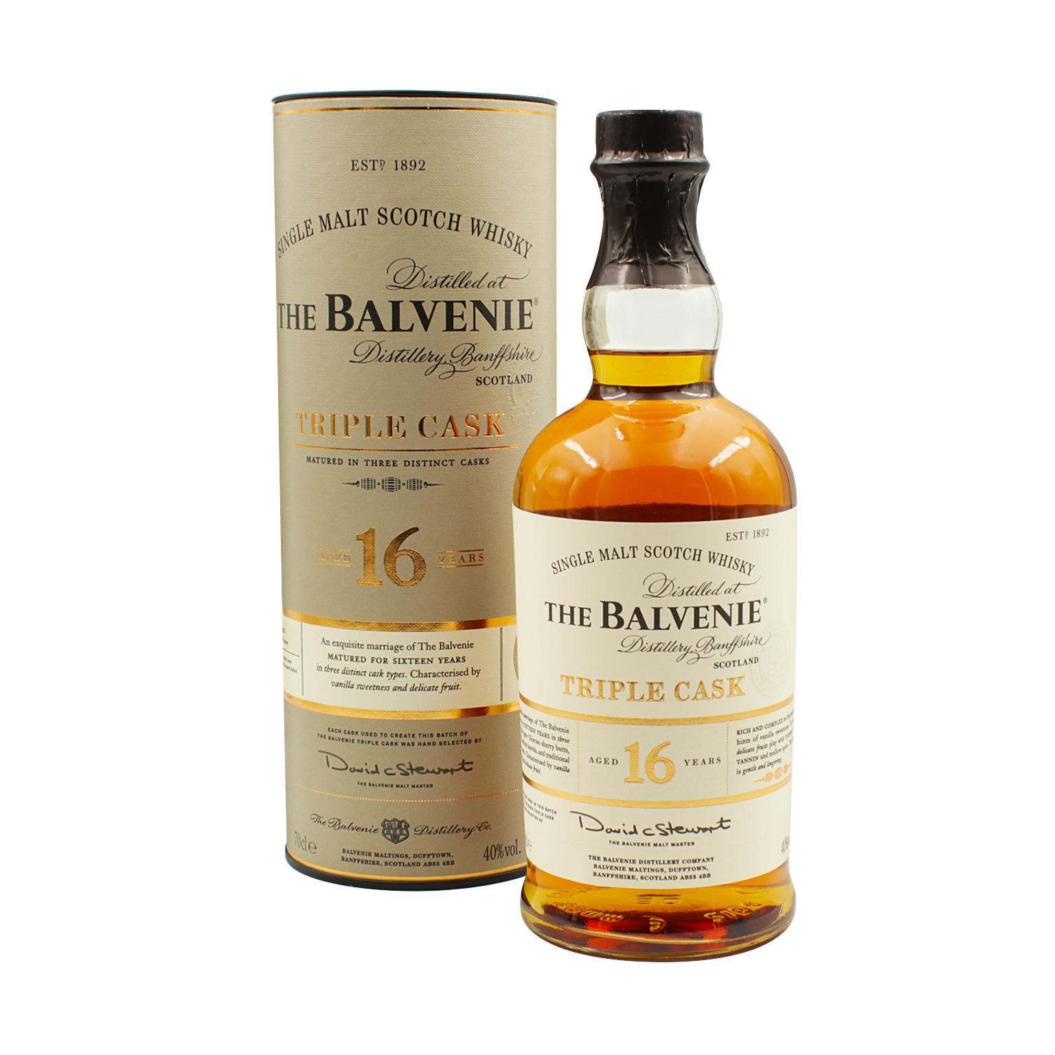 The Balvenie 16 màu vàng đậm hổ phách sóng sánh