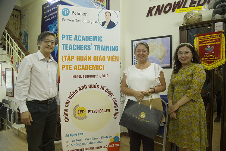 Tập huấn giáo viên PTE Academic tại Trung tâm IED English