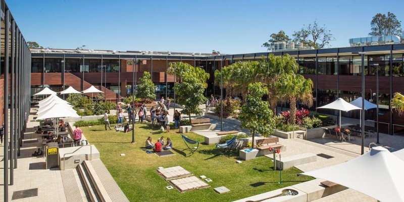 HỌC BỔNG TRỊ GIÁ $15,000 TẠI CHARLES STURT UNIVERSITY