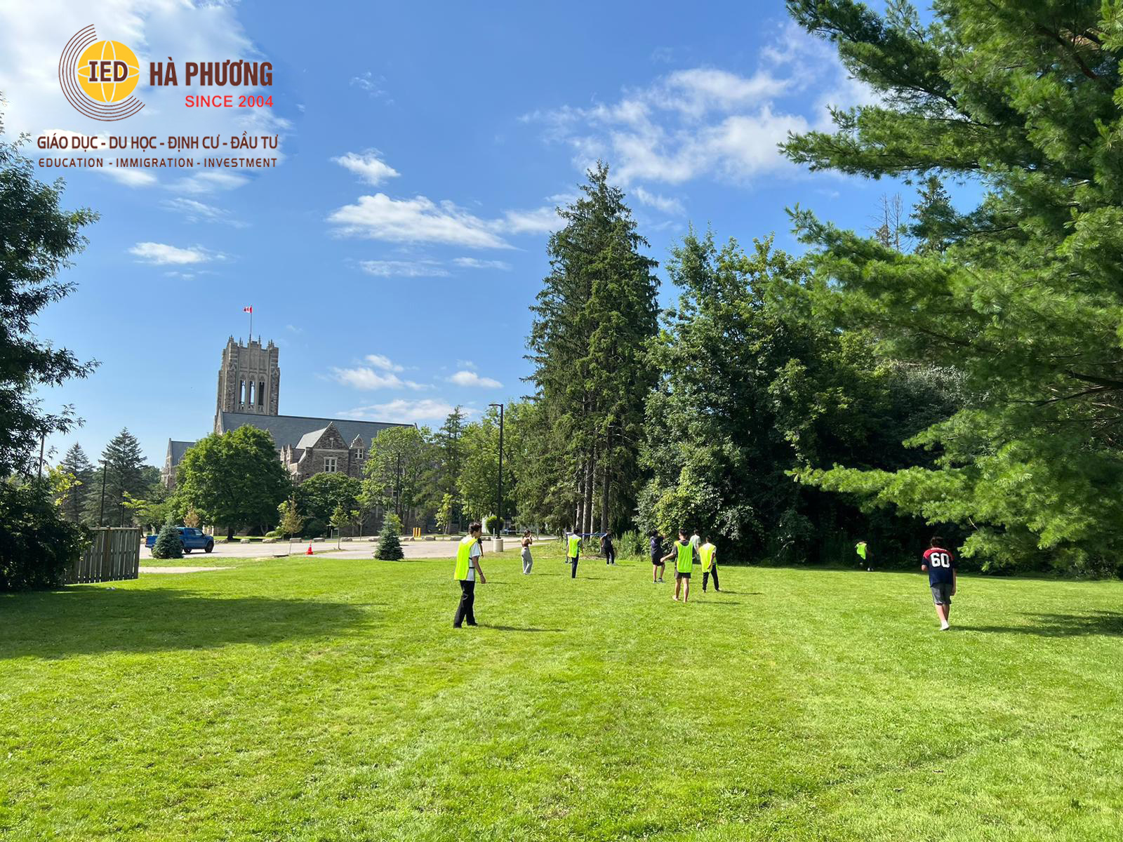 🌟 KHÁM PHÁ CHƯƠNG TRÌNH THPT CANADA TẠI KINGSWAY ACADEMY 🇨🇦