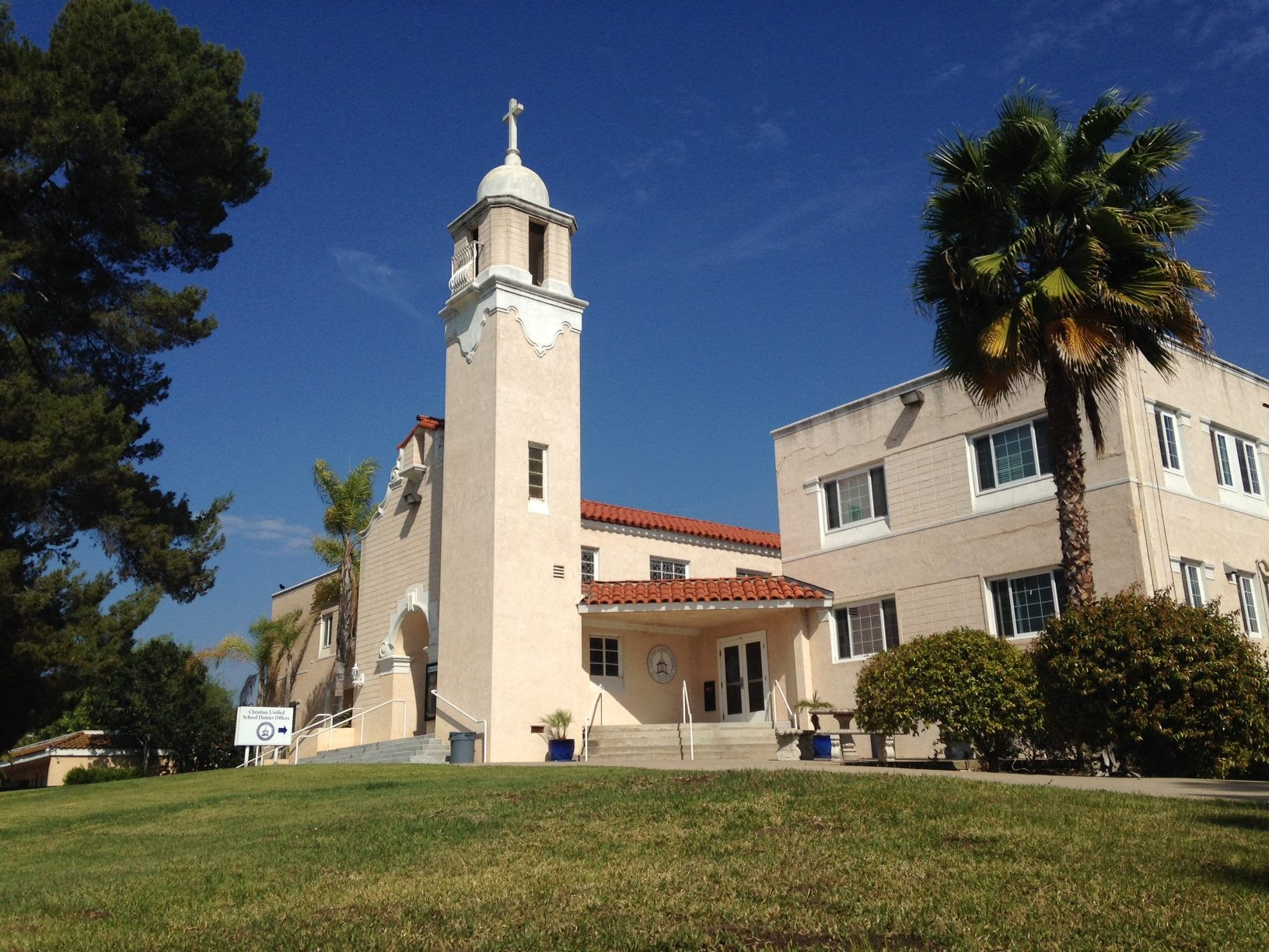 CƠ HỘI NHẬN HỌC BỔNG LÊN ĐẾN $ 7000 KHI DU HỌC TẠI CHRISTIAN UNIFIED SCHOOLS OF SAN DIEGO