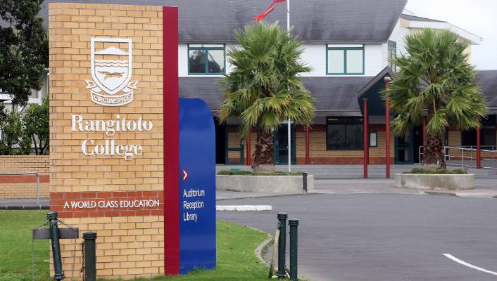 du-hoc-uc-new-zealand-khong-can-ielts-2