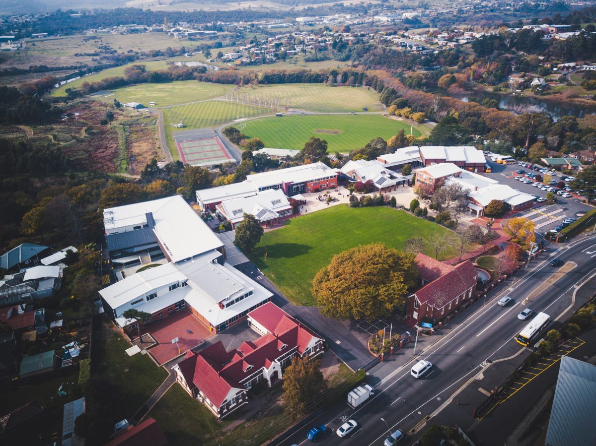 du-hoc-tasmania-uc-1