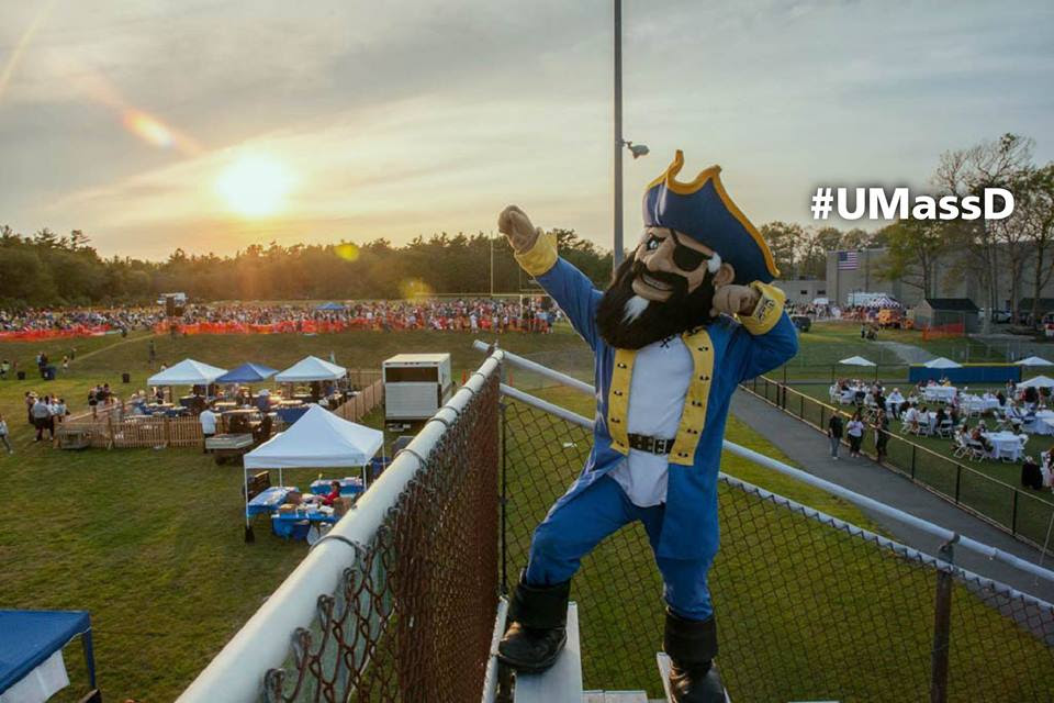 hoc-bong-du-hoc-truong-Dartmouth-tai-my-2