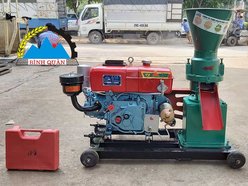 giá máy ép cám viên S150