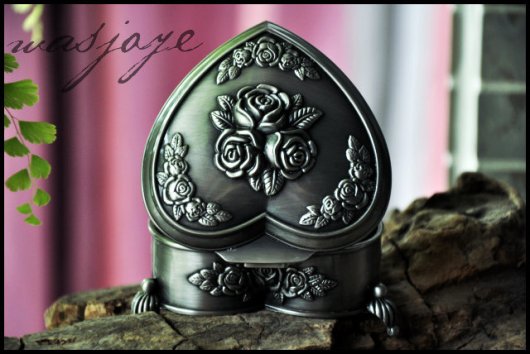 Hộp nữ trang mạ bạc