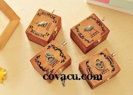 Hộp nhạc vintage