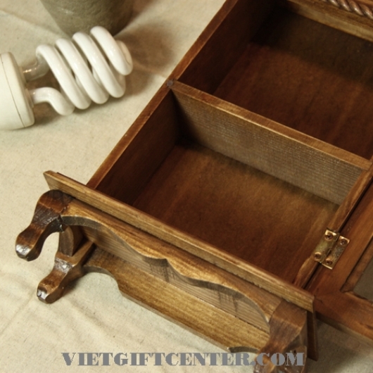 Hop go dung do vintage gia co