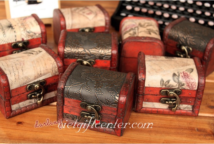hộp gỗ hoa văn giả cổ