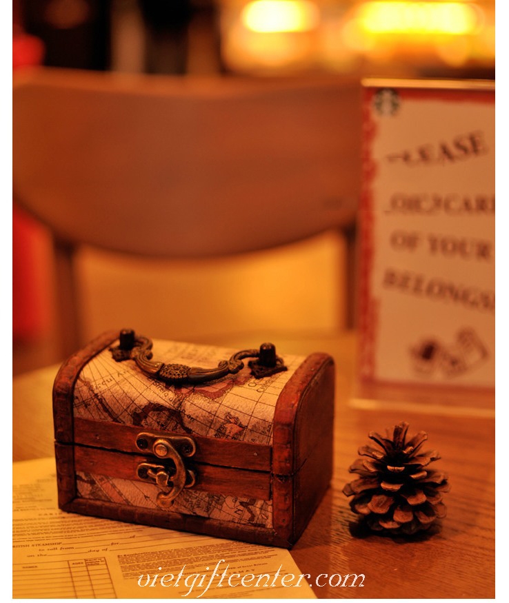 Hộp gỗ đựng nữ trang hoa văn giả cổ độc đáo