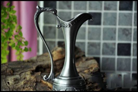 Binh trang tri hoa van gia co sang trong