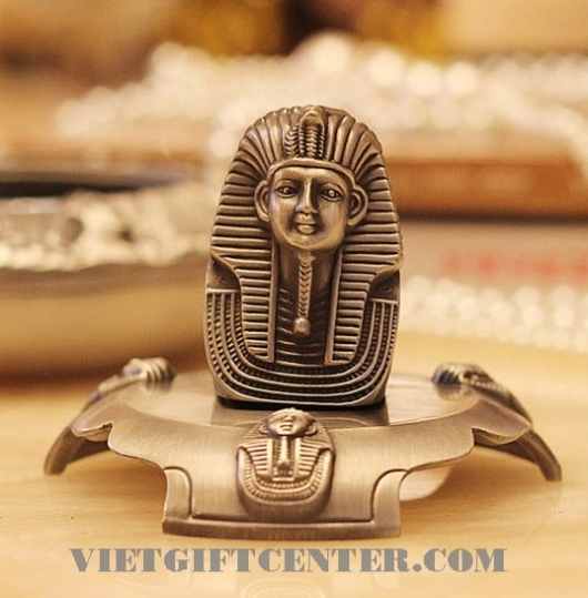 Quà tặng gạt tàn thuốc độc đáo