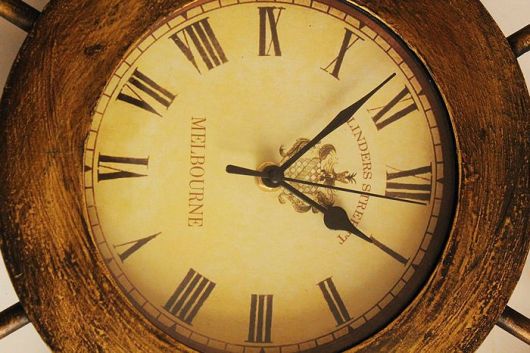 Đồng hồ treo tường giả cổ Melbourne Rudder