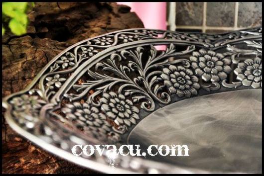 Dĩa giả bạc trang trí hoa văn cổ điển