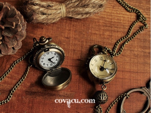 Đồng hồ dây chuyền quà lưu niệm độc đáo