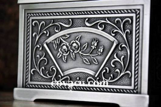 Hộp khăn giấy giả bạc kiểu cổ đẹp