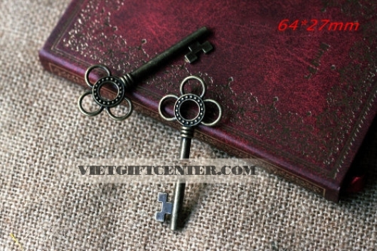 Chìa khóa đồng giả cổ