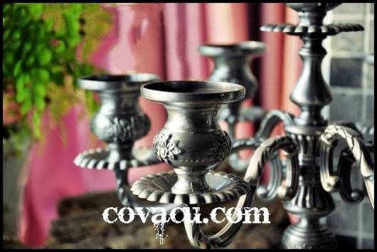 Chân nến giả bạc trang trí tinh xảo