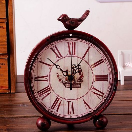 Đồng hồ để bàn trang trí phòng