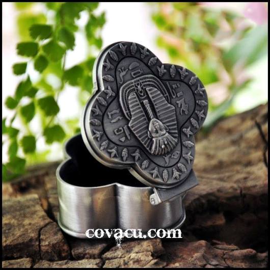 Hộp nữ trang giả cổ xinh xắn