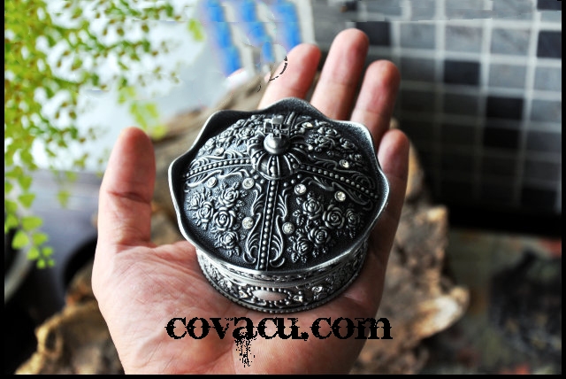 ban hop dung nu trang gia co dep