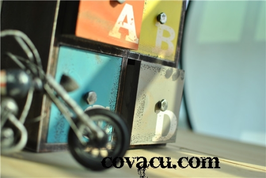 Kệ vintage đựng đồ độc đáo