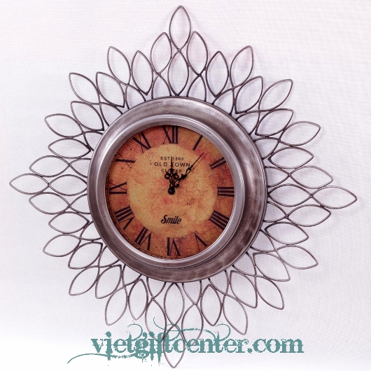 Ban dong ho treo tuong trang tri dep