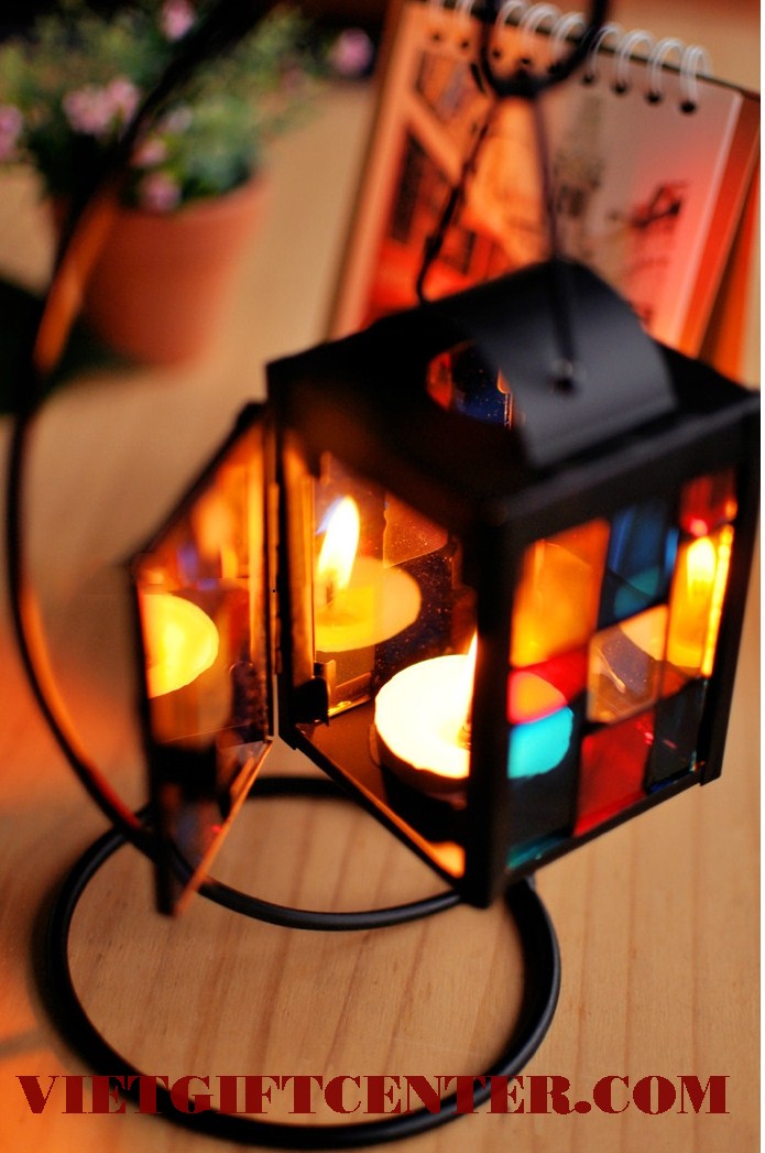 đèn trang trí cổ điển độc đáo kính màu