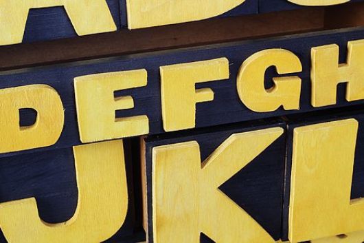 Kệ gỗ vintage đẹp trang trí nhà