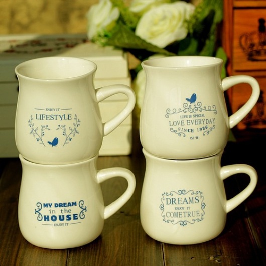 Ly sứ in hình vintage đẹp